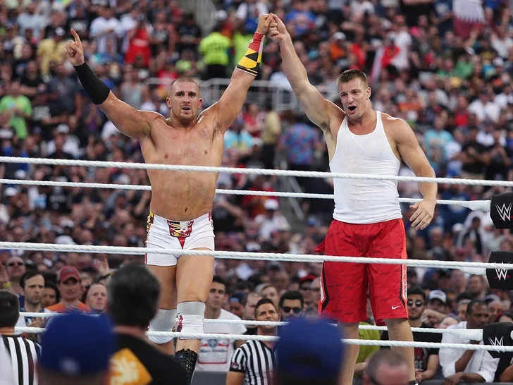 Марк Генри: Бой Тома Брэди и Логана Пола — мечта для WWE — фото 2