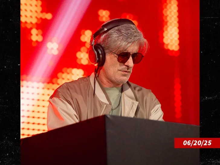 Умер Kavinsky, автор хита «Nightcall» из фильма «Драйв» — фото 2