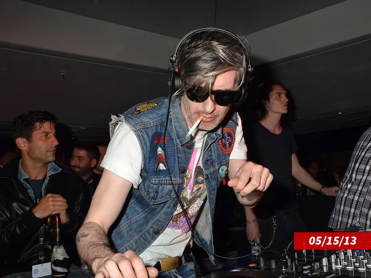 Умер Kavinsky, автор хита «Nightcall» из фильма «Драйв» — фото 3