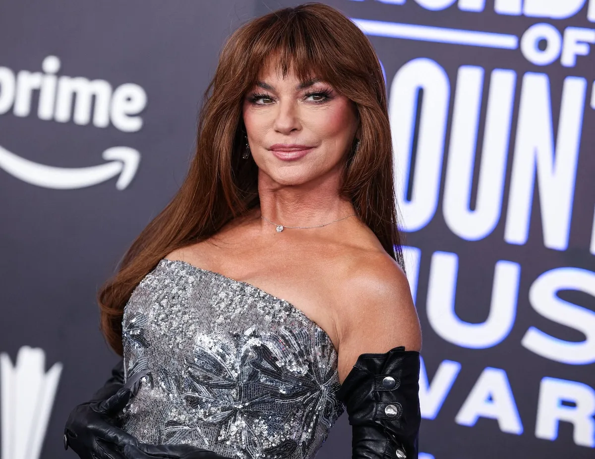 Shania Twain Opens Up About Mother's Depression and Childhood Poverty