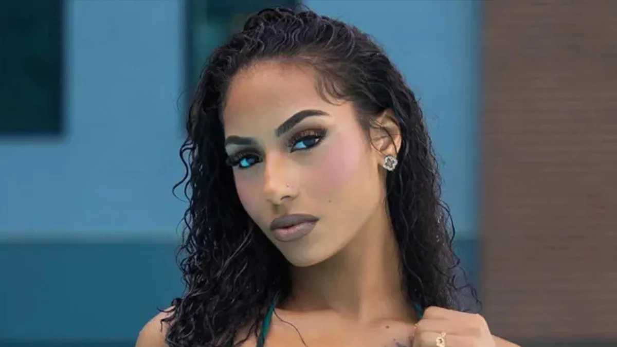 Influencer Ayzia J Dead at 22 After BMW Crashes Into Tree