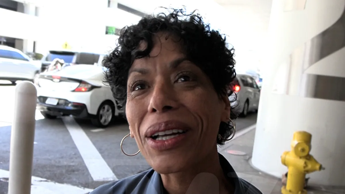 Liza Colón-Zayas from 'The Bear' Shows Off Burns from Filming