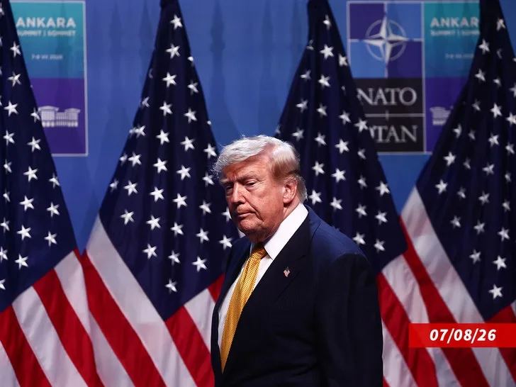 Трамп выдал повестки журналистам NYT из-за статьи о самолёте — фото 2