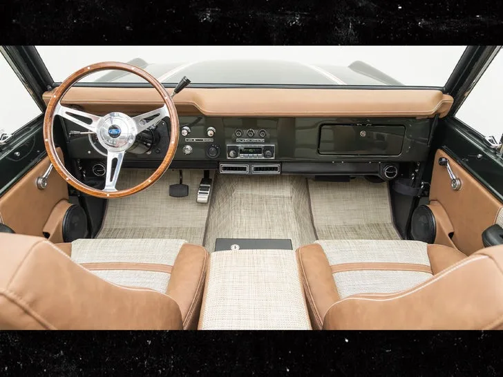 Ким Кардашьян купила винтажный Ford Bronco за $285 тысяч — фото 3