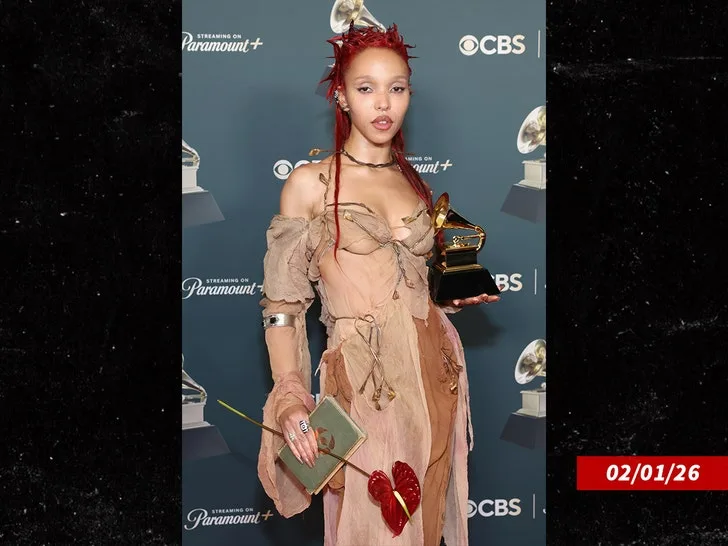 FKA Twigs ответила Шайе ЛаБефу: ты сам разрушил свою репутацию — фото 3