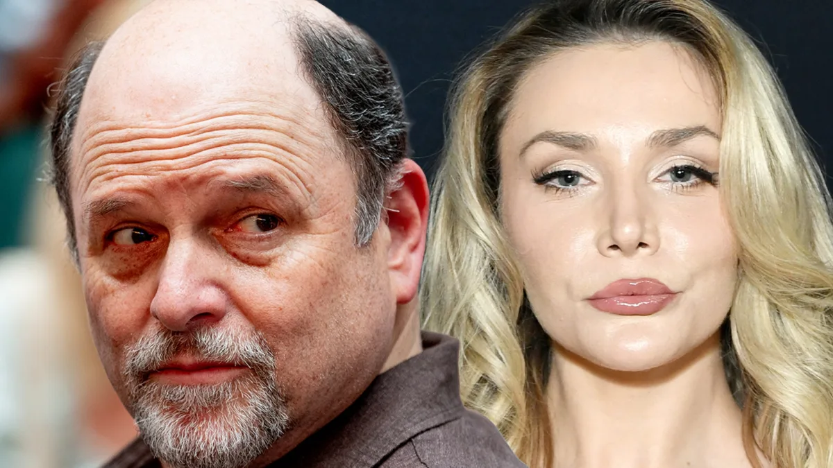Джейсон Александер извинился перед Кортни Стодден за скандальный скетч