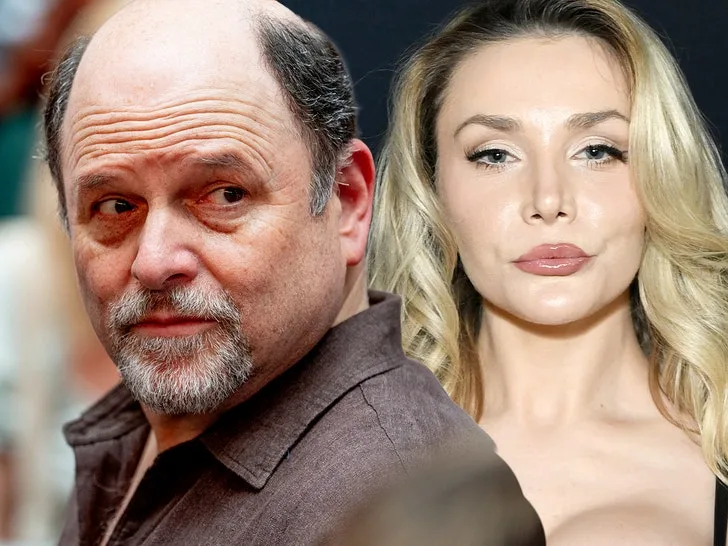 Джейсон Александер извинился перед Кортни Стодден за скандальный скетч — фото 1
