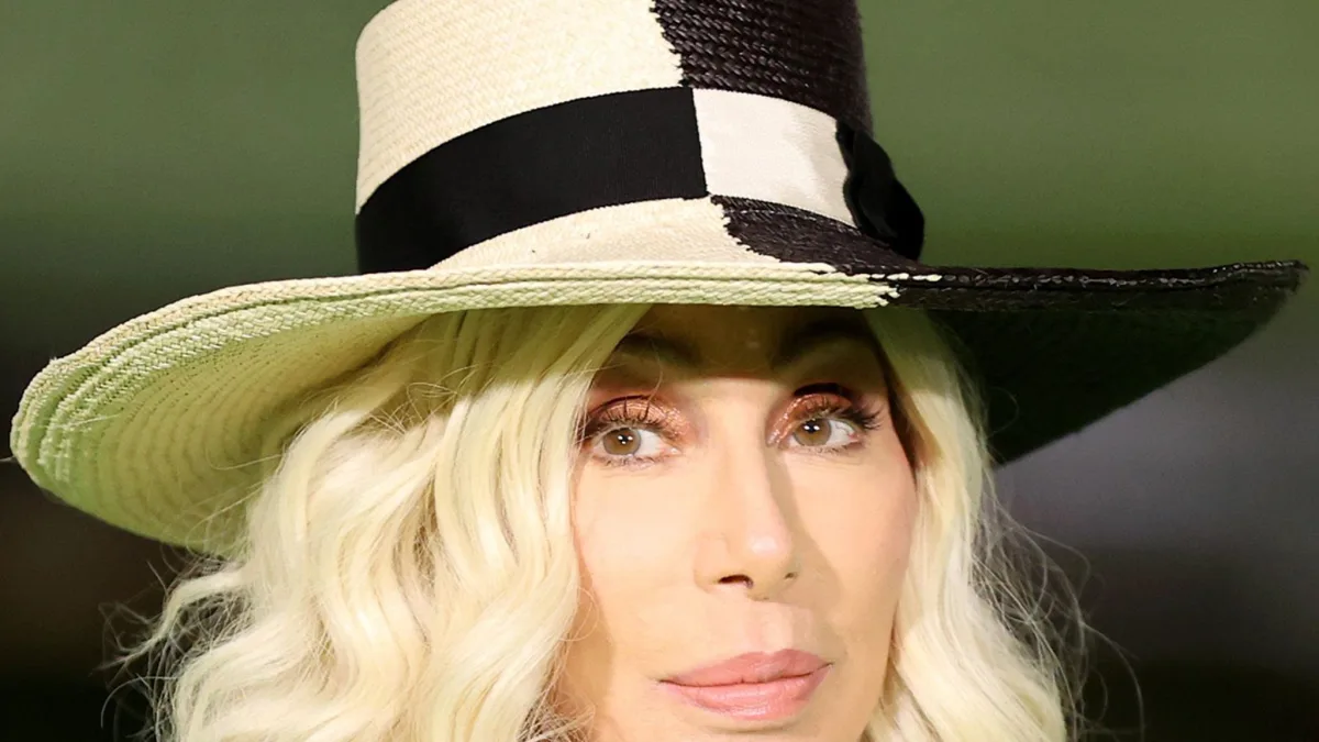 Cher Fails to Make Sonny Bono's Widow Pay Over $1M in Legal Fees