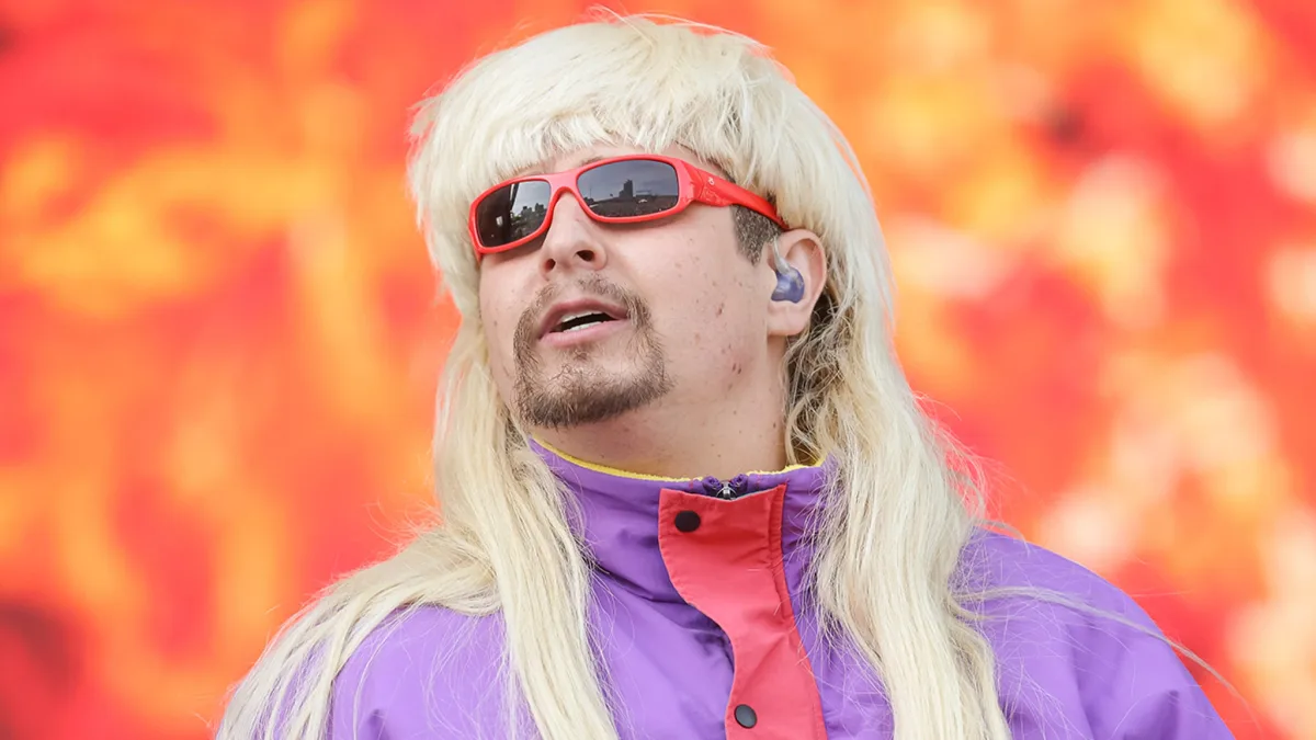 Oliver Tree Memorial: Stars, Coffins and Livestream