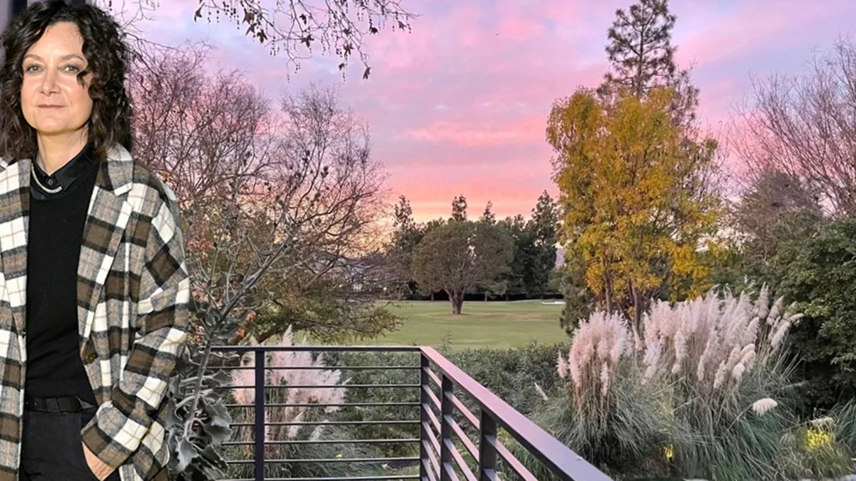 Sara Gilbert Sells Her LA Farmhouse for $8.5 Million